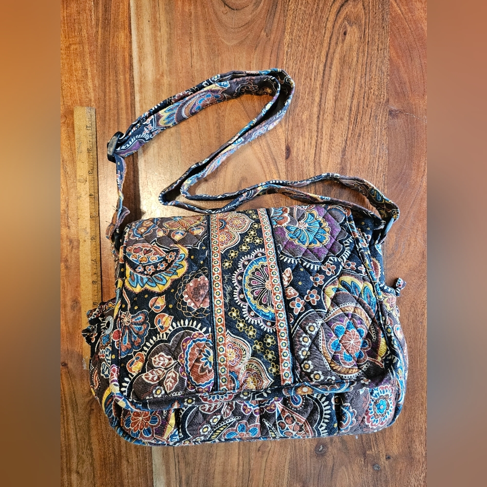 Verra Bradley Crossbody purse